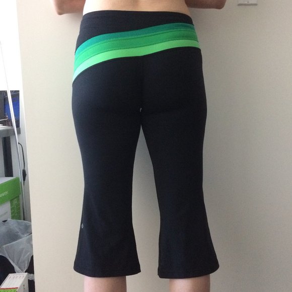 Lululemon Retro Rainbow Crop - Picture 7 of 9